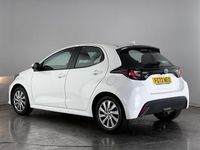 Second-hand Toyota Yaris Hybrid 2022 Alb Hatchback
