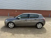 Usado Peugeot 308 Active 110 HP (80 kW) 2016 Cinzento Citadino