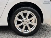 Used Vauxhall Corsa Design Edition 74 HP (54 kW) 2023 White Hatchback