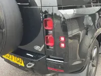 Used Land Rover Defender Dynamic 249 HP (183 kW) 2023 Black SUV