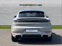 Used Porsche Cayenne 493 HP (362 kW) 2025 Grey SUV