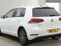 Used VW Golf VII SE 115 HP (84 kW) 2017 White Hatchback