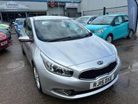 Używany Kia Ceed 126 KM (92 kW) 2015 Srebrny Hatchback