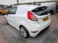 Used Ford Fiesta Sport 94 HP (69 kW) 2016 White Van