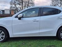 Used Mazda 2 2015 White Hatchback