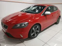 Used Volvo V40 R-Design 120 HP (88 kW) 2016 Red Hatchback