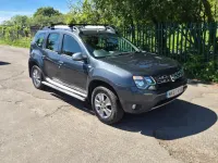 Usado Dacia Duster Lauréate 125 HP (91 kW) 2017 Cinzento SUV