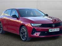 Usado Vauxhall Astra Design Edition 114 kW (156 CV) 2025 Rojo Utilitario