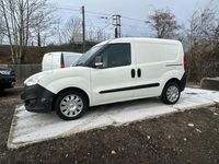 Used Vauxhall Combo 95 HP (69 kW) 2018 White Van