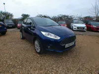 Używany Ford Fiesta Titanium 105 KM (77 kW) 2013 Niebieski Hatchback