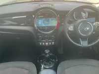 Usado Mini Cooper Classic 134 HP (98 kW) 2022 Preto Citadino