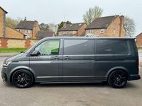 Begagnad VW Transporter Highline 150 HK (110 kW) 2024 Grå Van