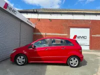 Used Mercedes B200 SE 2010 Red MPV