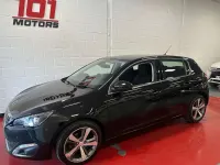 Usado Peugeot 308 Allure 130 CV (95 kW) 2016 Negro Utilitario