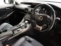 Usado Lexus IS300h 223 CV (164 kW) 2019 Negro Berlina