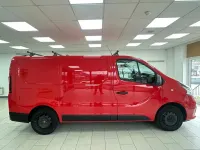 Used Renault Trafic Business 2019 Red MPV