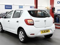 Begagnad Dacia Sandero Ambiance 2016 Vit Halvkombi