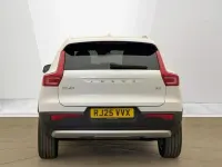 Used Volvo XC40 Core 161 HP (118 kW) 2025 White SUV