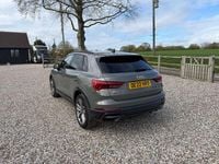 Używany Audi Q3 Black Edition 150 KM (110 kW) 2022 Szary SUV