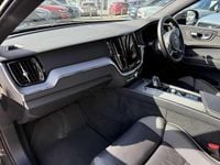 Used Volvo XC60 R-Design 247 HP (181 kW) 2022 SUV