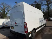 Second-hand Vauxhall Movano 2021 Alb