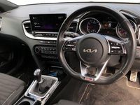 Begagnad Kia ProCeed GT-Line 160 HK (117 kW) 2021 Vit Kombi