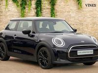 Usado Mini Cooper Exclusive 134 CV (98 kW) 2023 Negro Utilitario