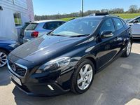 Begagnad Volvo V40 2014 Svart Halvkombi