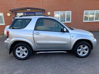 Used Toyota RAV4 147 HP (108 kW) 2004 Silver SUV