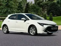 Used Toyota Corolla 122 HP (89 kW) 2021 White Hatchback