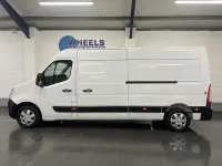 Używany Nissan Interstar Tekna 135 KM (99 kW) 2022 Biały Van