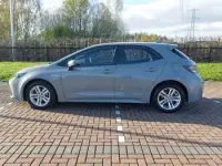 Usado Toyota Corolla 122 CV (89 kW) 2021 Gris Utilitario