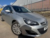 Used Vauxhall Astra Excite 115 HP (84 kW) 2014 Silver Hatchback