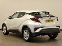 Used Toyota C-HR 122 HP (89 kW) 2023 White SUV