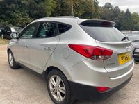Second-hand Hyundai ix35 Premium 115 CP (84 kW) 2011 Argintiu SUV