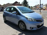 Used Toyota Yaris Plus 90 HP (66 kW) 2014 Blue Hatchback