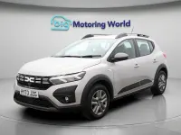 Usado Dacia Sandero Expression 91 CV (66 kW) 2023 Gris Utilitario