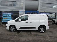 Used Vauxhall Combo Sportive 100 HP (73 kW) 2020 White MPV