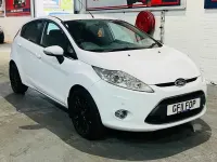 Usado Ford Fiesta Titanium 70 HP (51 kW) 2011 Branco Citadino