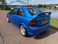 Used Vauxhall Astra 196 HP (144 kW) 2003 Blue Hatchback
