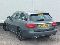 Usado Mercedes C200 Premium 184 HP (135 kW) 2019 Cinzento Carrinha