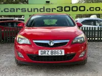 Used Vauxhall Astra SRi 100 HP (73 kW) 2012 Red Hatchback