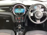 Used Mini Cooper Classic 134 HP (98 kW) 2023 Red Hatchback