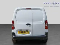 Used Citroën Berlingo 101 HP (74 kW) 2021 White MPV