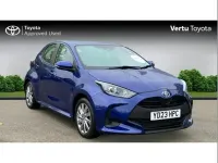 Used Toyota Yaris Hybrid 113 HP (83 kW) 2023 Blue Hatchback