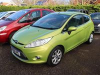 Usado Ford Fiesta Zetec 82 CV (60 kW) 2008 Verde Utilitario