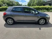 Used Toyota Auris 100 HP (73 kW) 2009 Grey Hatchback