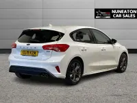 Used Ford Focus ST-Line 125 HP (91 kW) 2019 White Hatchback