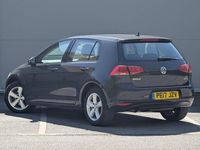 Begagnad VW Golf VII Edition 2017 Grå Halvkombi
