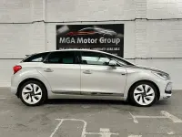 Used Citroën DS5 200 HP (147 kW) 2014 White Hatchback